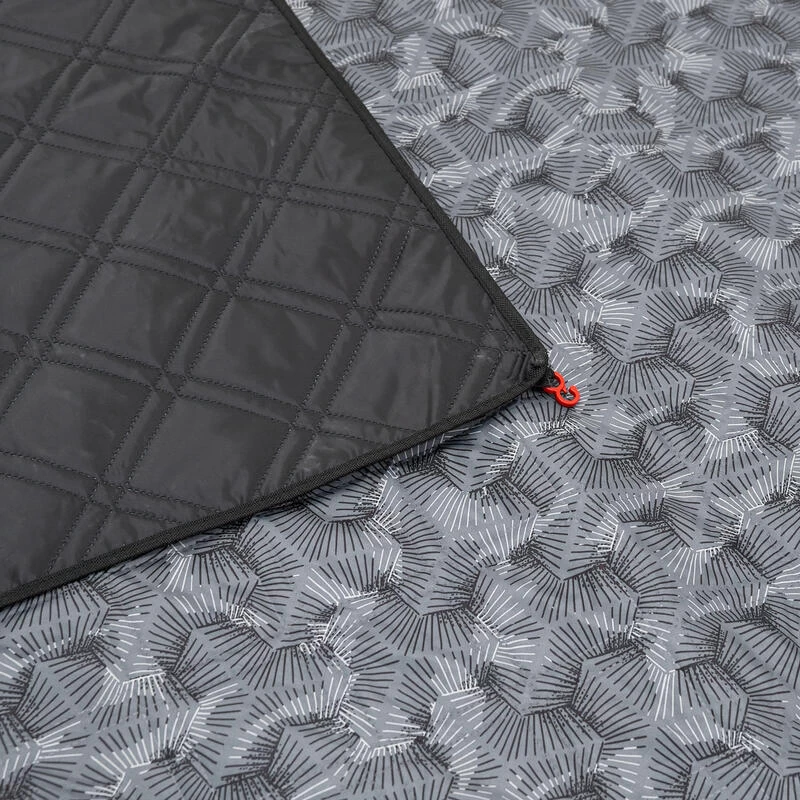 Quechua PLAID CONFORT ISOLANT - PIÈCE DÉTACHÉE POUR LA TENTE AIR SECONDS 4.2 POLYCOTON 9 Quechua PLAID CONFORT ISOLANT - PIÈCE DÉTACHÉE POUR LA TENTE AIR SECONDS 4.2 POLYCOTON – Image 7